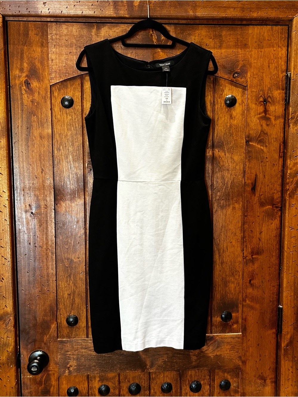 White House Black Market Black and White Sleeveless Sheath Dress, Size S